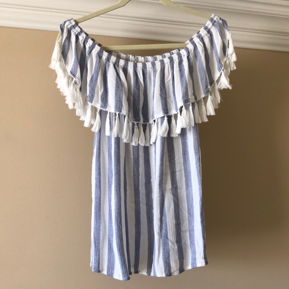 Tassel Top - Picture 2 of 2